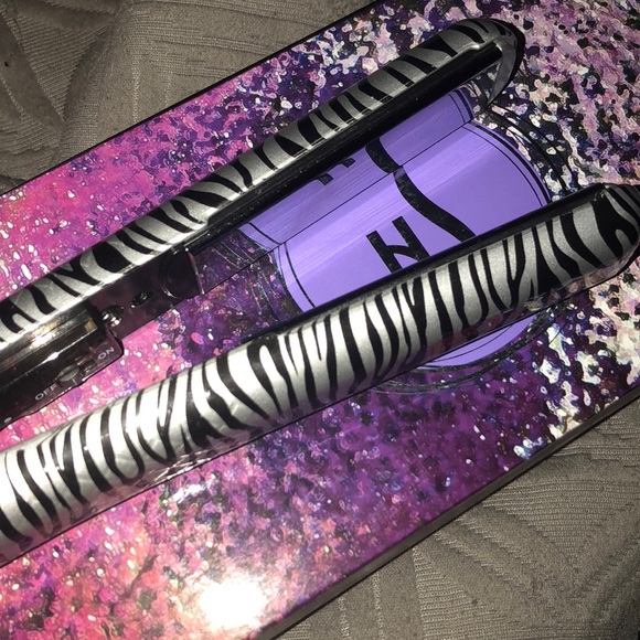 Fahrenheit Accessories Zebra Hair Care System Flat Iron Poshmark